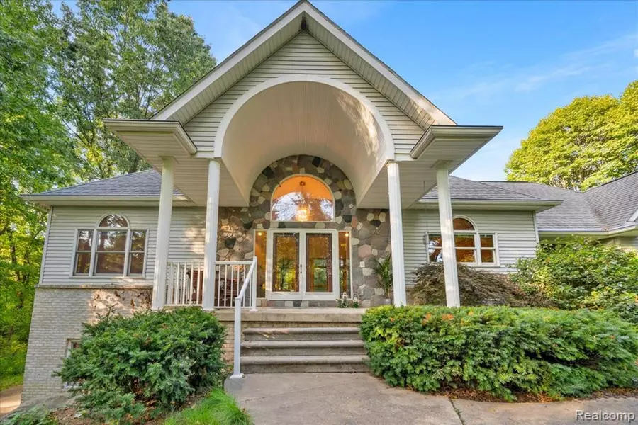 8808 Big Lake Road, Clarkston, MI
