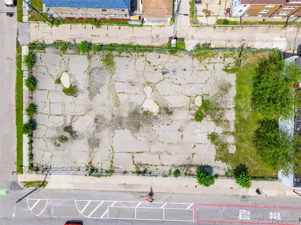 Detroit, MI 48210,7446 W Warren Avenue