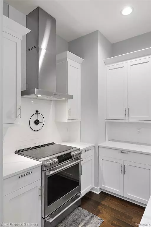 Royal Oak, MI 48067,1021 S Washington Avenue