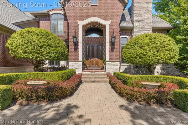 Rochester Hills, MI 48309,1699 Lincolnshire Drive