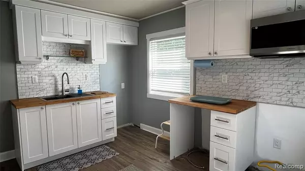 Detroit, MI 48234,19660 Norwood Street