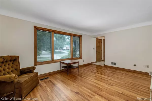 Dearborn Heights, MI 48125,3979 Grindley Park Street