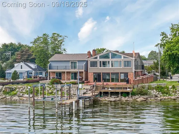Saint Clair Shores, MI 48081,22516 Beach Street