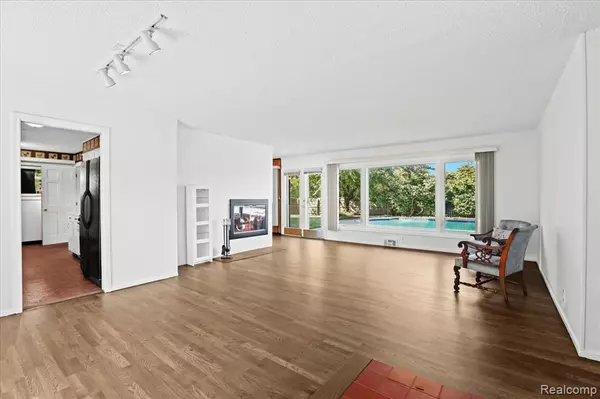 Farmington Hills, MI 48334,32515 Nottingham