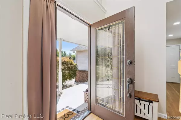 White Lake, MI 48383,6097 High Valley Drive