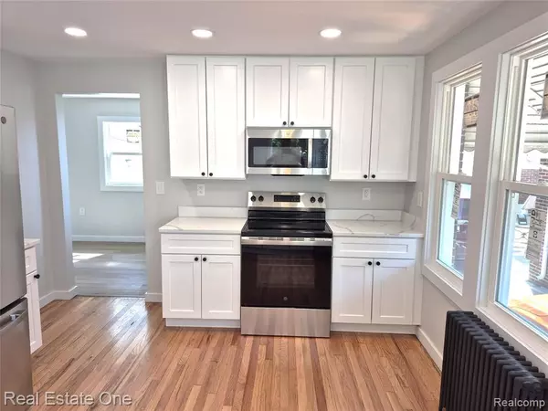 Southgate, MI 48195,13105 Oakdale Street