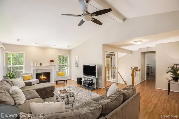 Shelby Twp, MI 48316,56083 Chesapeake Trail