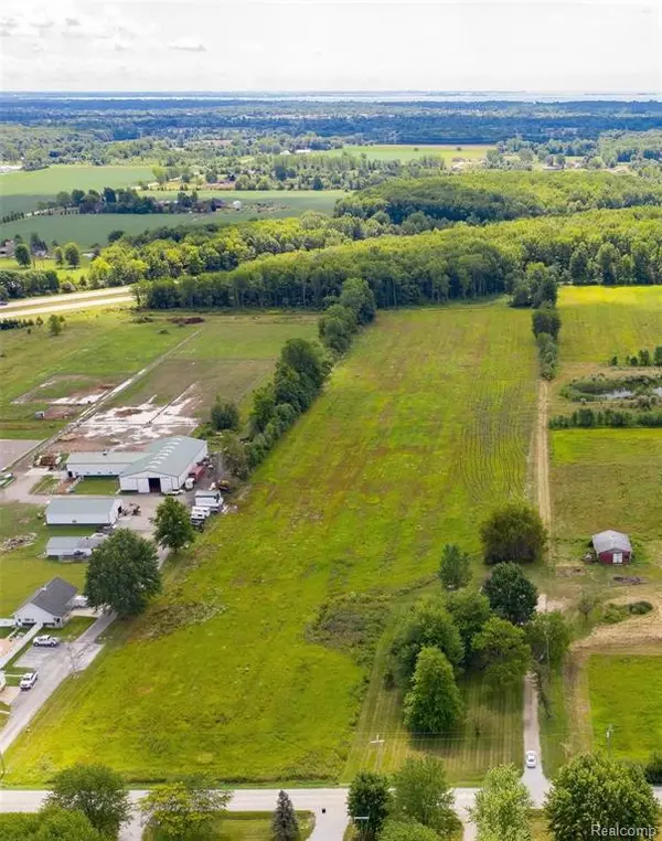 Casco, MI 48064,9671 Lindsey Rd.