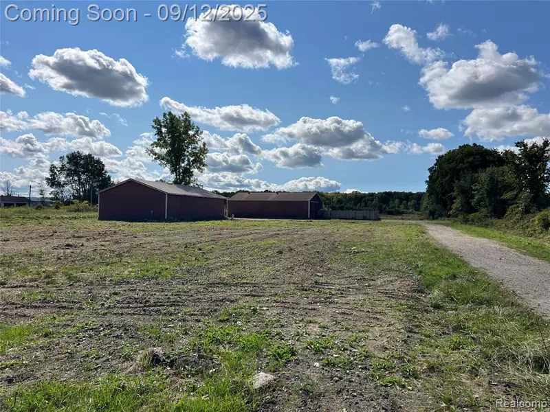 9671 Lindsey Rd., Casco, MI 48064