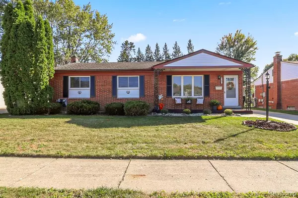 740 Sheffield Drive, Madison Heights, MI 48071