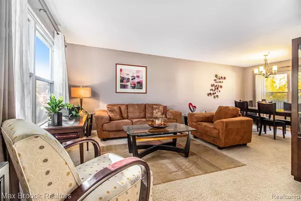 Novi, MI,23267 Willowbrook Drive