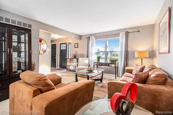 Novi, MI,23267 Willowbrook Drive