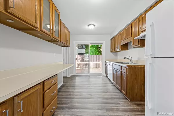 Clinton Twp, MI 48038,16870 Kingsbrooke Drive