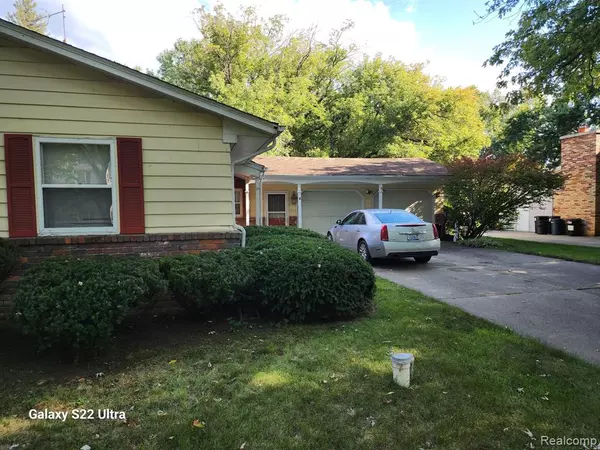 Flushing, MI 48433,2340 Pineview Court