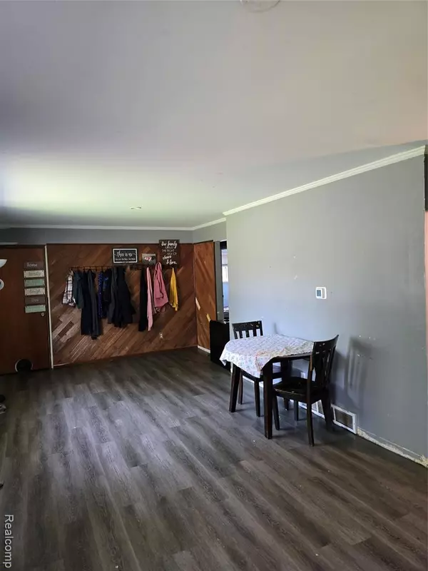 Holly, MI 48442,428 Harden Street