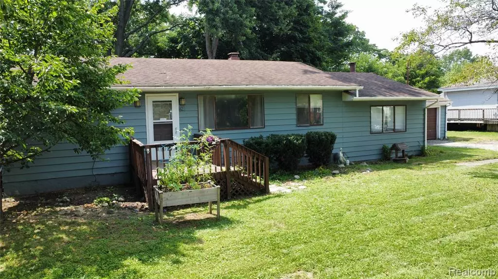 428 Harden Street, Holly, MI 48442