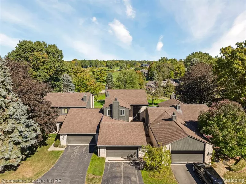 1992 Bent Tree Trail, Bloomfield Hills, MI 48302