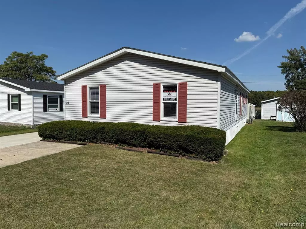 Fenton, MI 48430,24 S Hill Drive