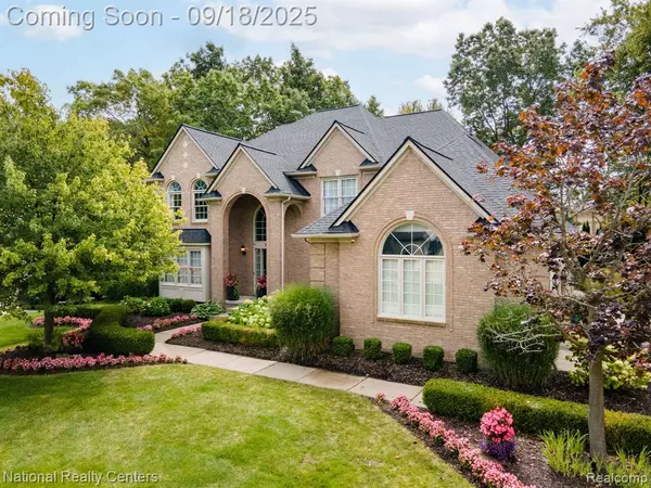3851 Red Root Road, Lake Orion, MI