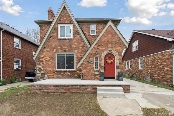5784 WHITTIER Street, Detroit, MI 48224