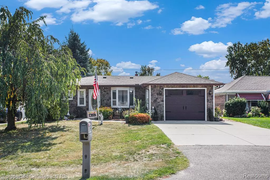 Troy, MI 48084,137 Tacoma Drive
