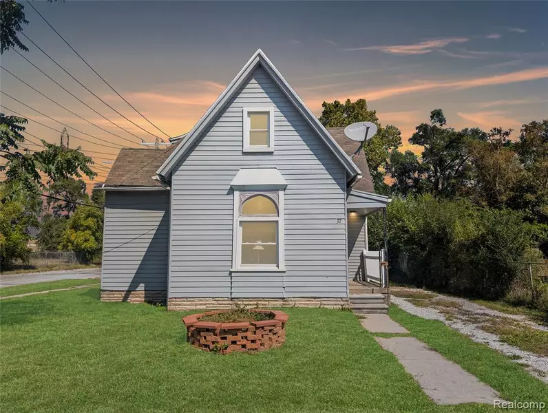 32 LABADIE Street, Ecorse, MI 48229