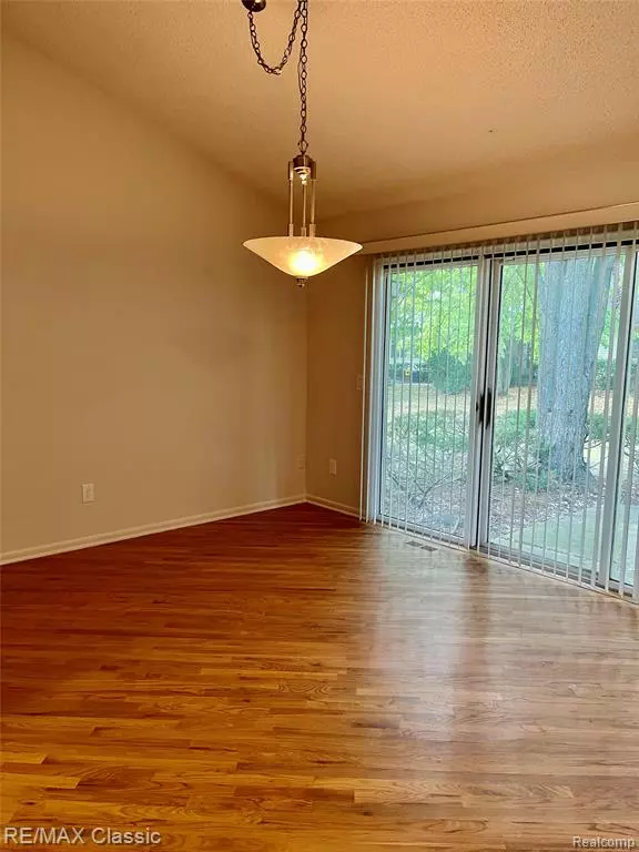 West Bloomfield, MI,7663 Danbury Circle