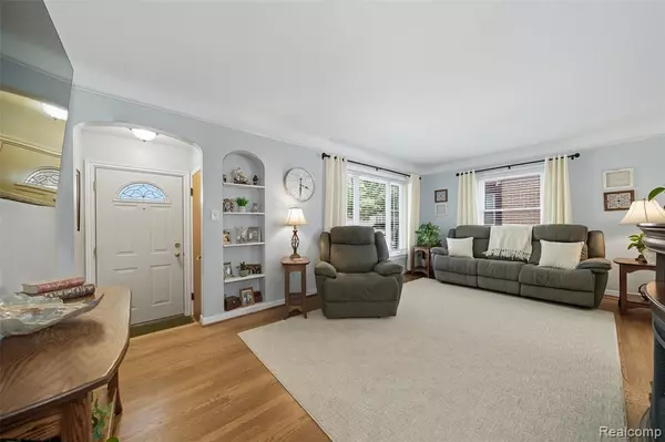 Eastpointe, MI 48021,15520 Deerfield Avenue