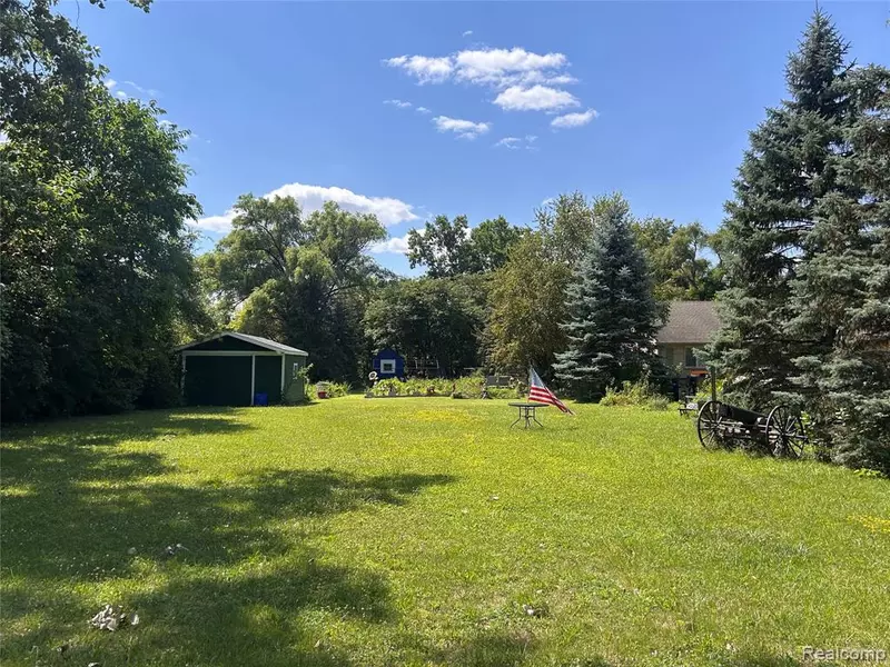 37183 Curwood Drive, Sterling Heights, MI 48310