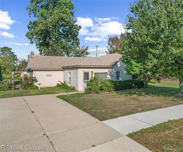 2185 Oakview Drive, Canton, MI 48187