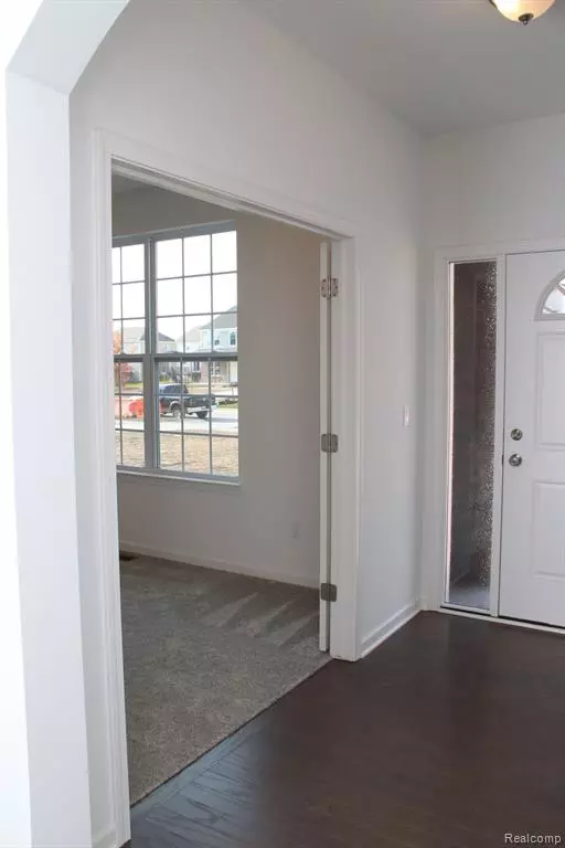 Almont, MI 48003,7296 Evergreen Trail