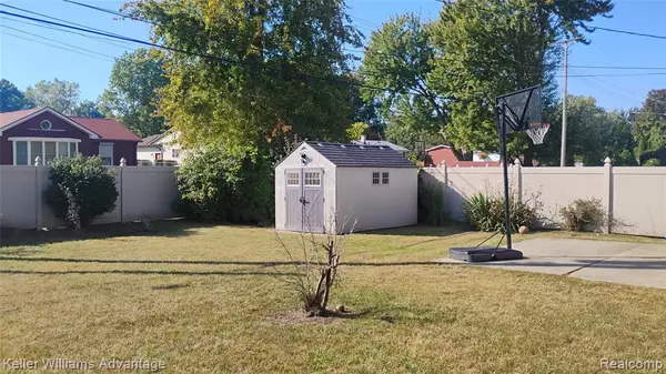 Romulus, MI 48174,6358 Dexter Street