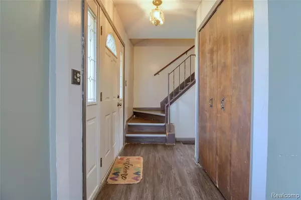 Canton, MI 48188,42272 Beechwood Court Court