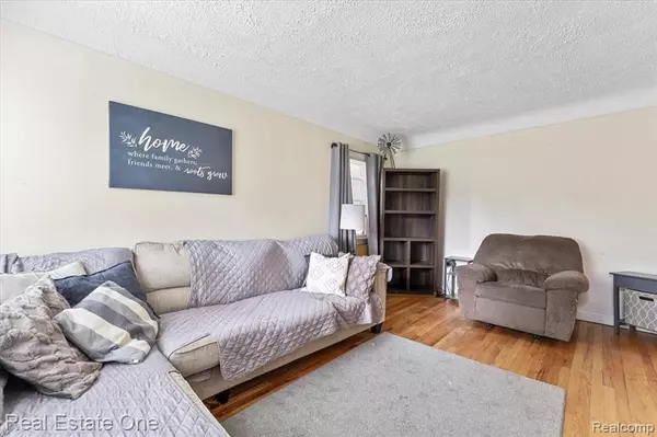 Lincoln Park, MI 48146,2042 Thomas Street