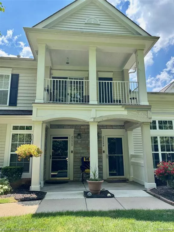 25903 Maritime S Circle, Harrison Township, MI
