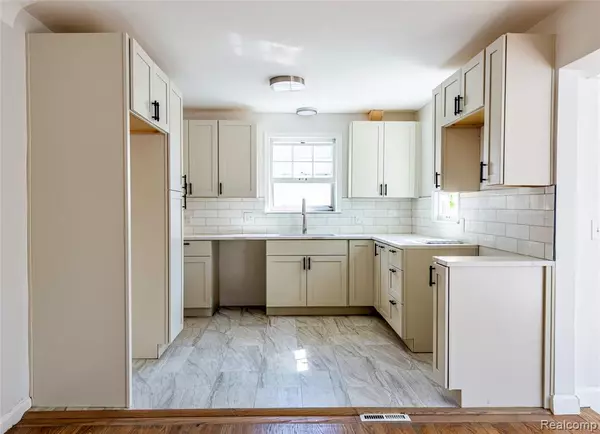 Huntington Woods, MI,10425 Elgin Avenue