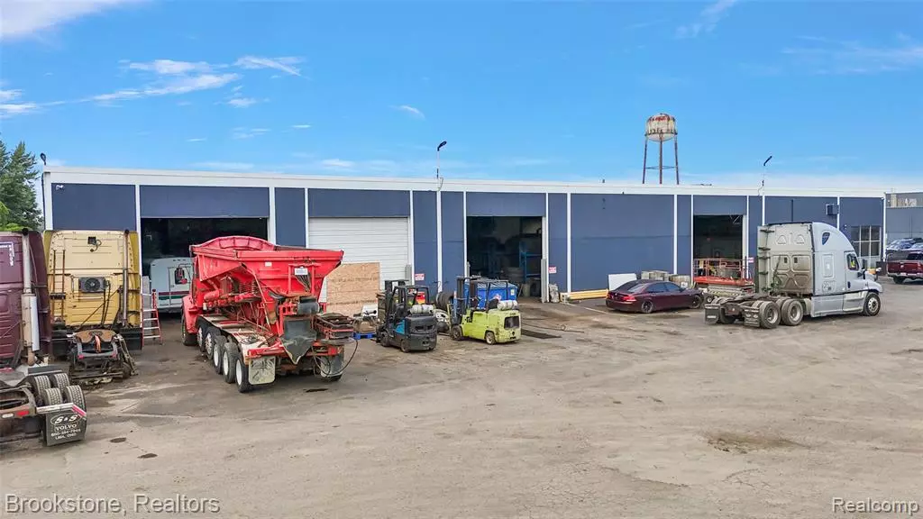 21250 Mullin Avenue, Warren, MI 48089