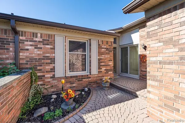 Shelby Twp, MI 48315,49414 Richmond Court