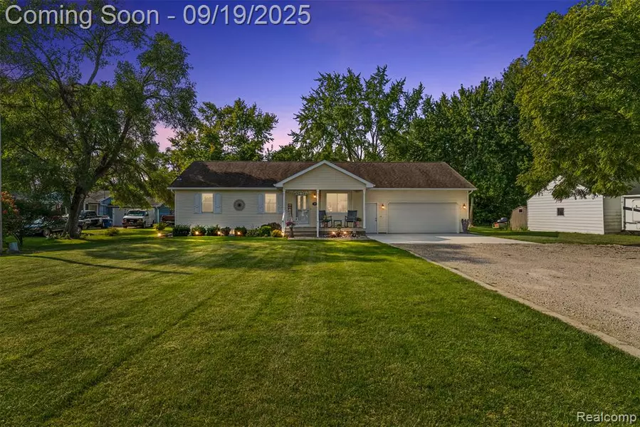 1091 W Reid Road, Flint, MI 48507