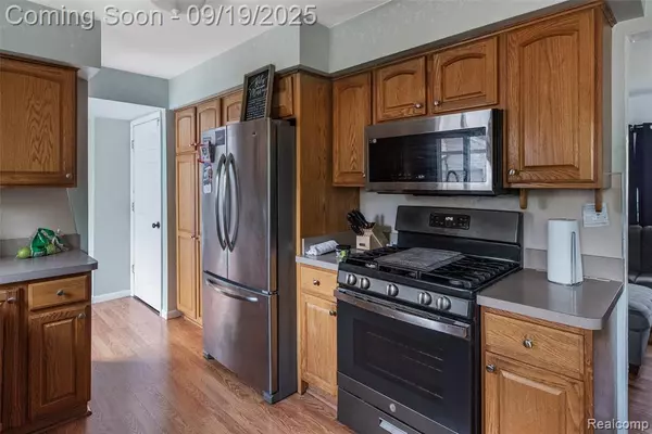 Wayne, MI 48184,4803 Moore Street