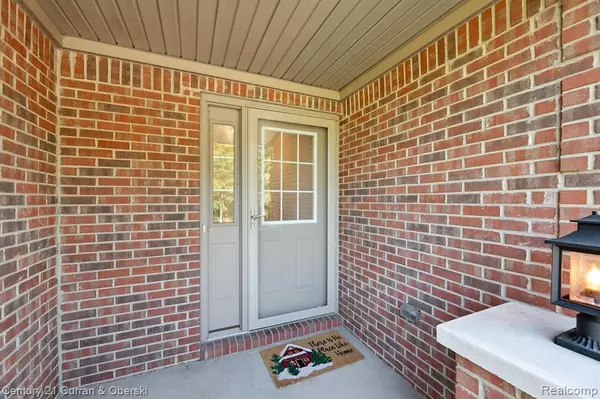 Brighton, MI 48116,4505 Spring Mountain Drive