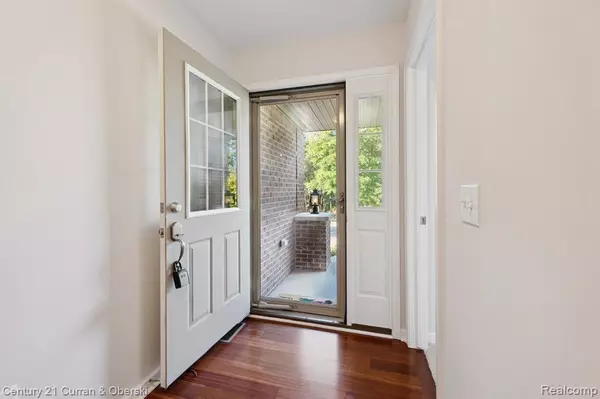 Brighton, MI 48116,4505 Spring Mountain Drive