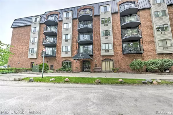 35300 Woodward Avenue, Birmingham, MI 48009