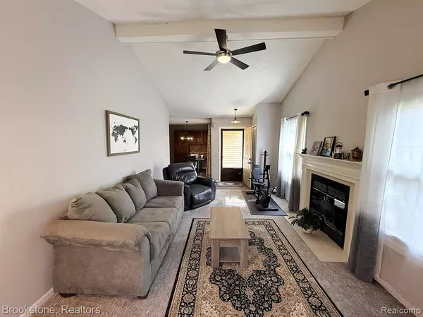 Sterling Heights, MI 48314,2336 Heritage Pointe Drive