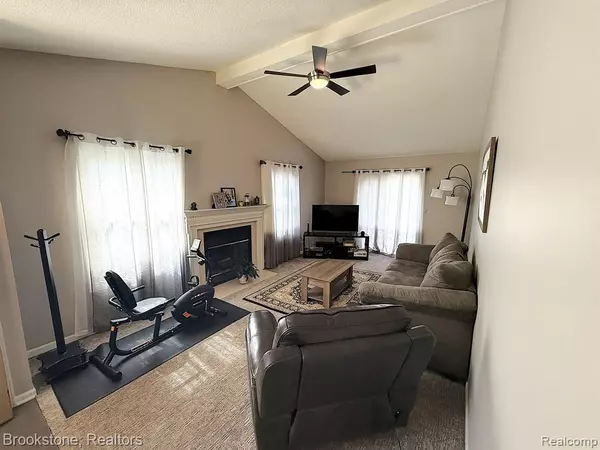 Sterling Heights, MI 48314,2336 Heritage Pointe Drive