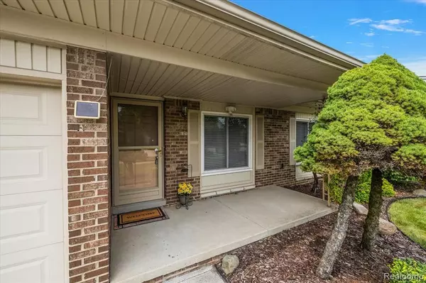 Sterling Heights, MI 48310,39327 Timberlane Drive