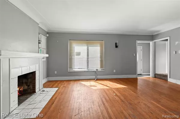 Detroit, MI 48205,15241 Eastburn Street