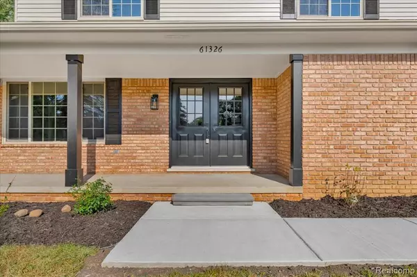 Washington, MI,61326 Woodstock Court