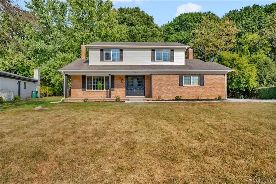61326 Woodstock Court, Washington, MI