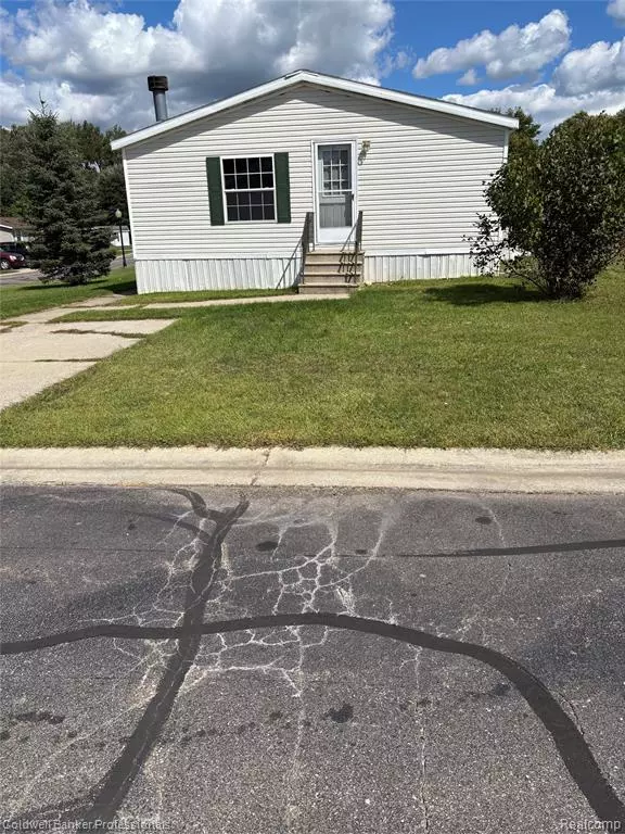 Otisville, MI 48463,315 Orchard Cove Drive